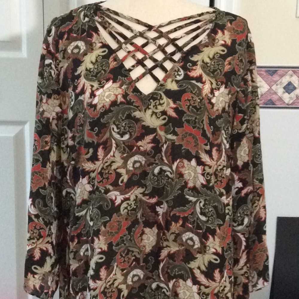 Sami & Jo Plus Floral Top
